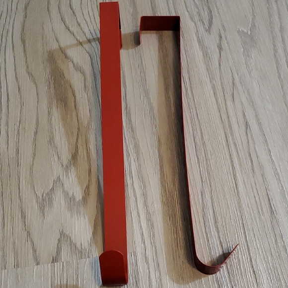 Red Metal Wreath Holders- Set Of 2 - Picture 1 of 5